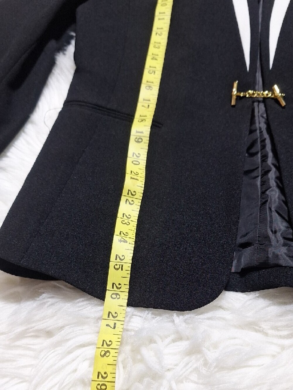 NWT Tahari Black Blazer with White Contrast Trim With Gold Closure - Picture 15 of 15